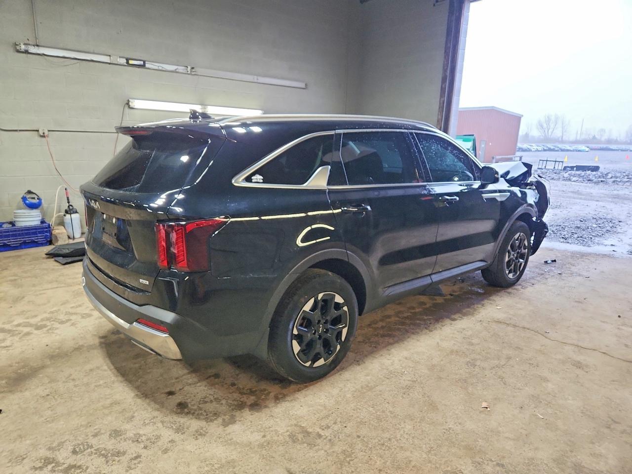 2025 Kia Sorento S - Фото 3