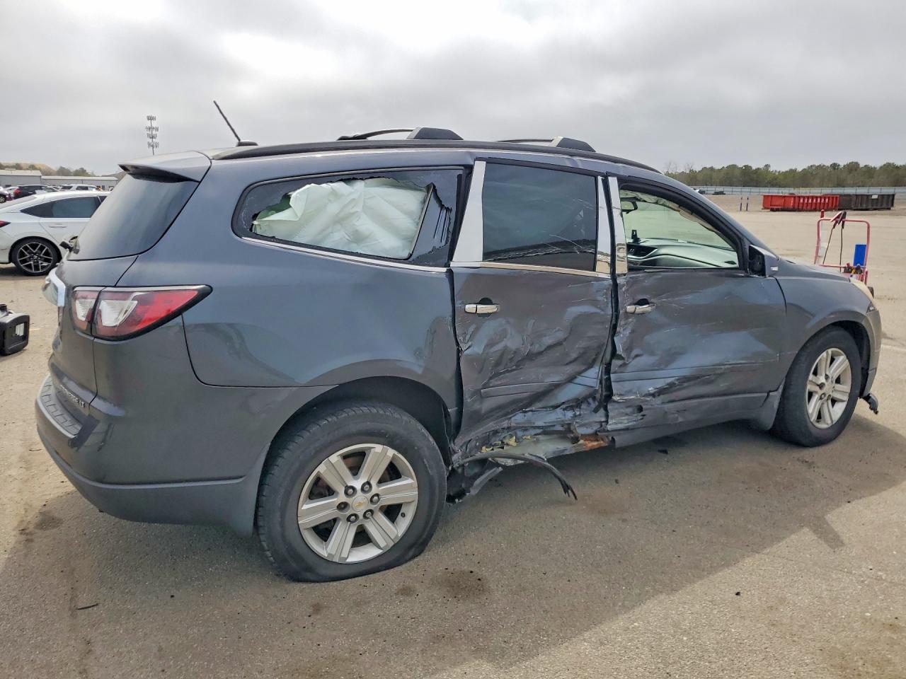 2013 Chevrolet Traverse Lt - Фото 3