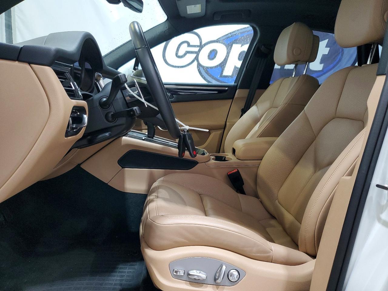 2024 Porsche Macan Base - Image 7