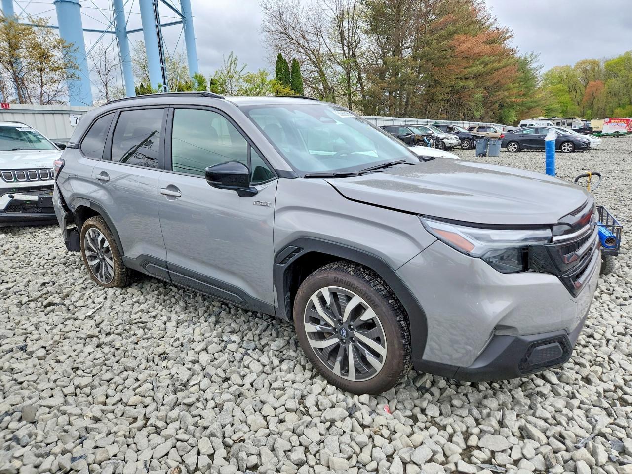 2025 Subaru Forester Touring - Фото 4