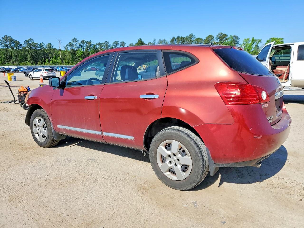 2014 Nissan Rogue Select S - Фото 2