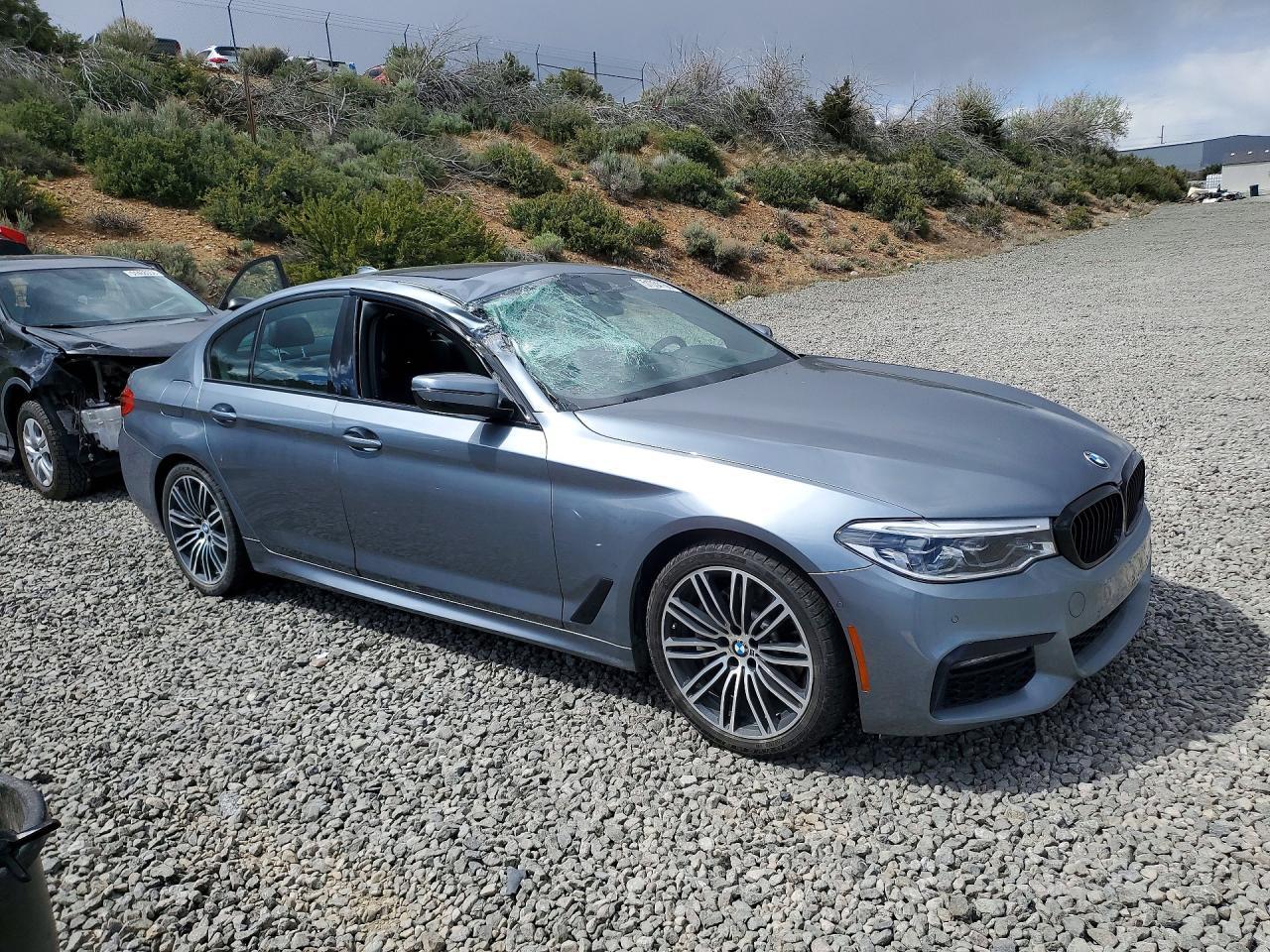 2019 BMW 530 I - Фото 4