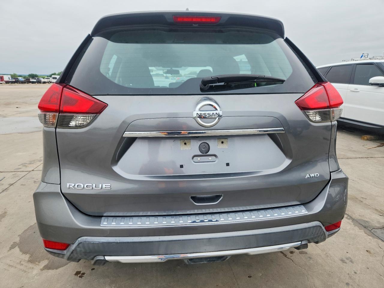 2018 Nissan Rogue S - Фото 6