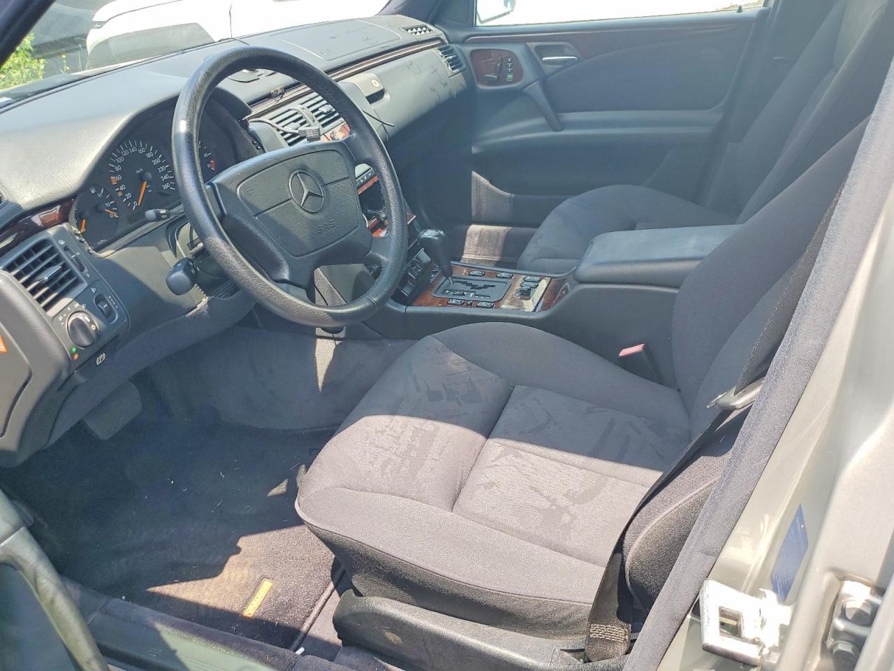 1996 Mercedes Benz E-Class E320 - Фото 7