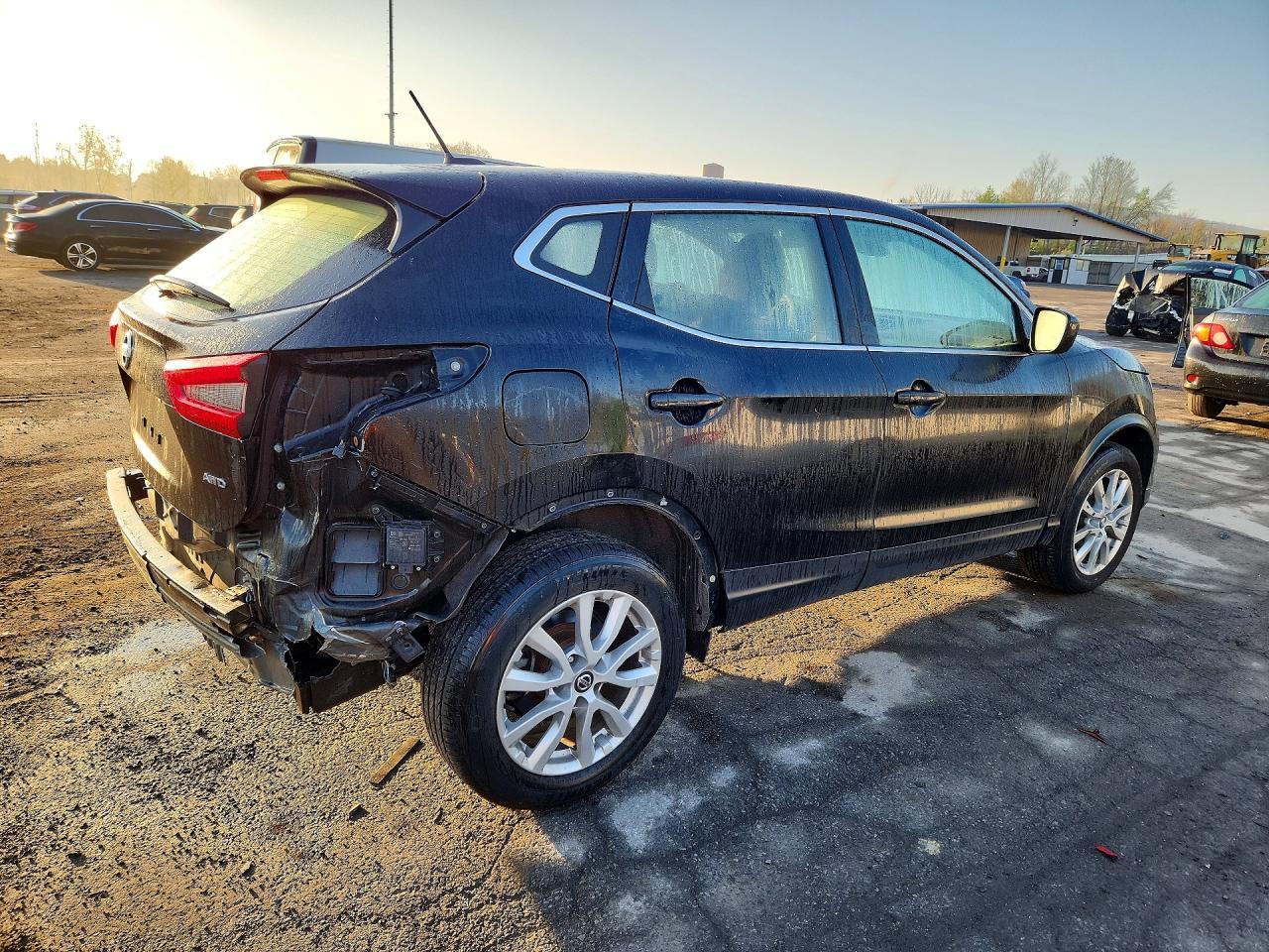 2021 Nissan Rogue Sport S - Фото 3