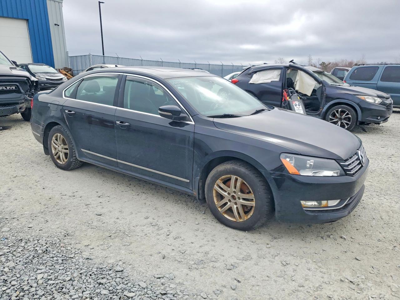 2014 Volkswagen Passat Sel - Image 4