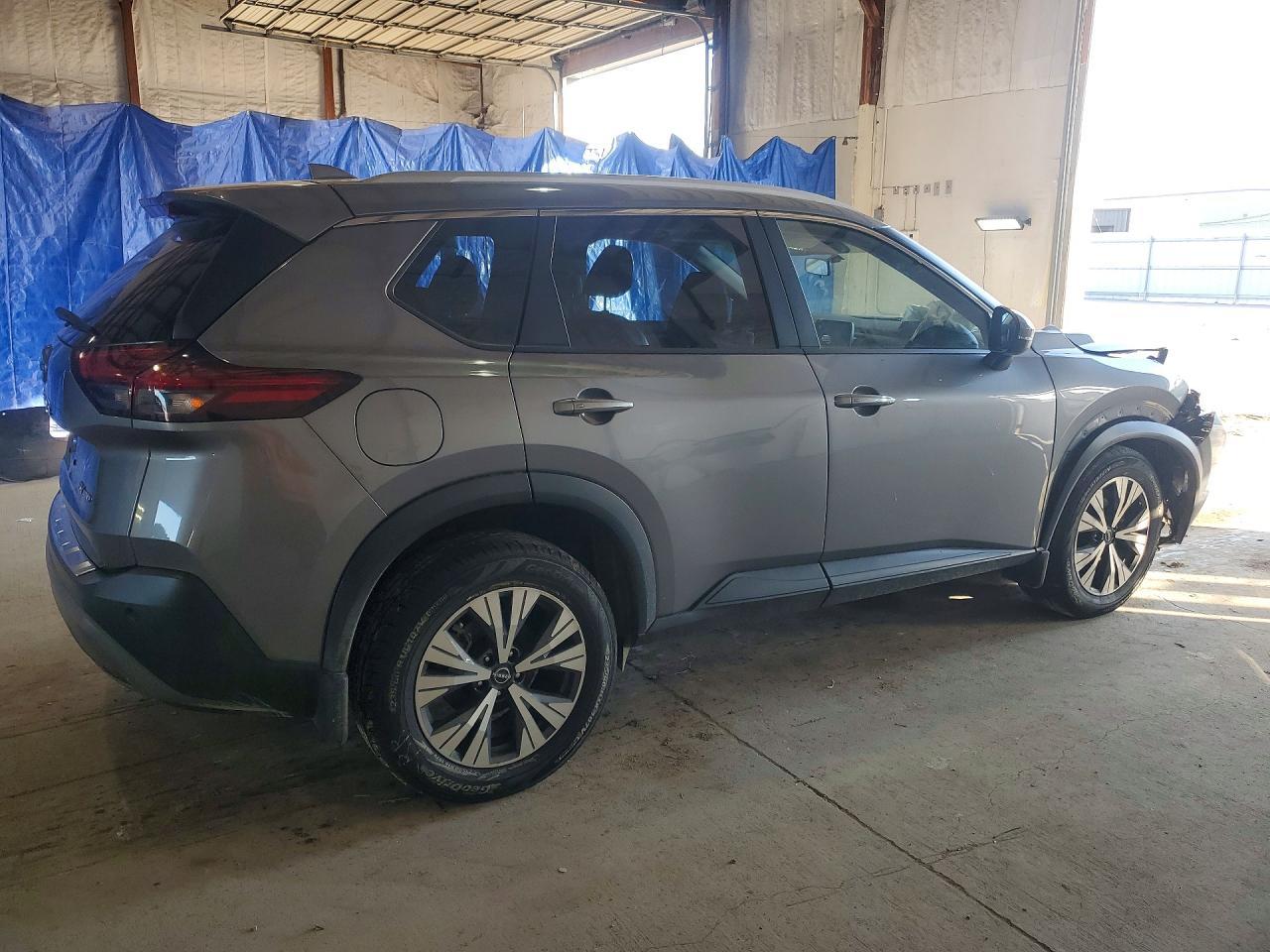 2022 Nissan Rogue Sv - Image 3