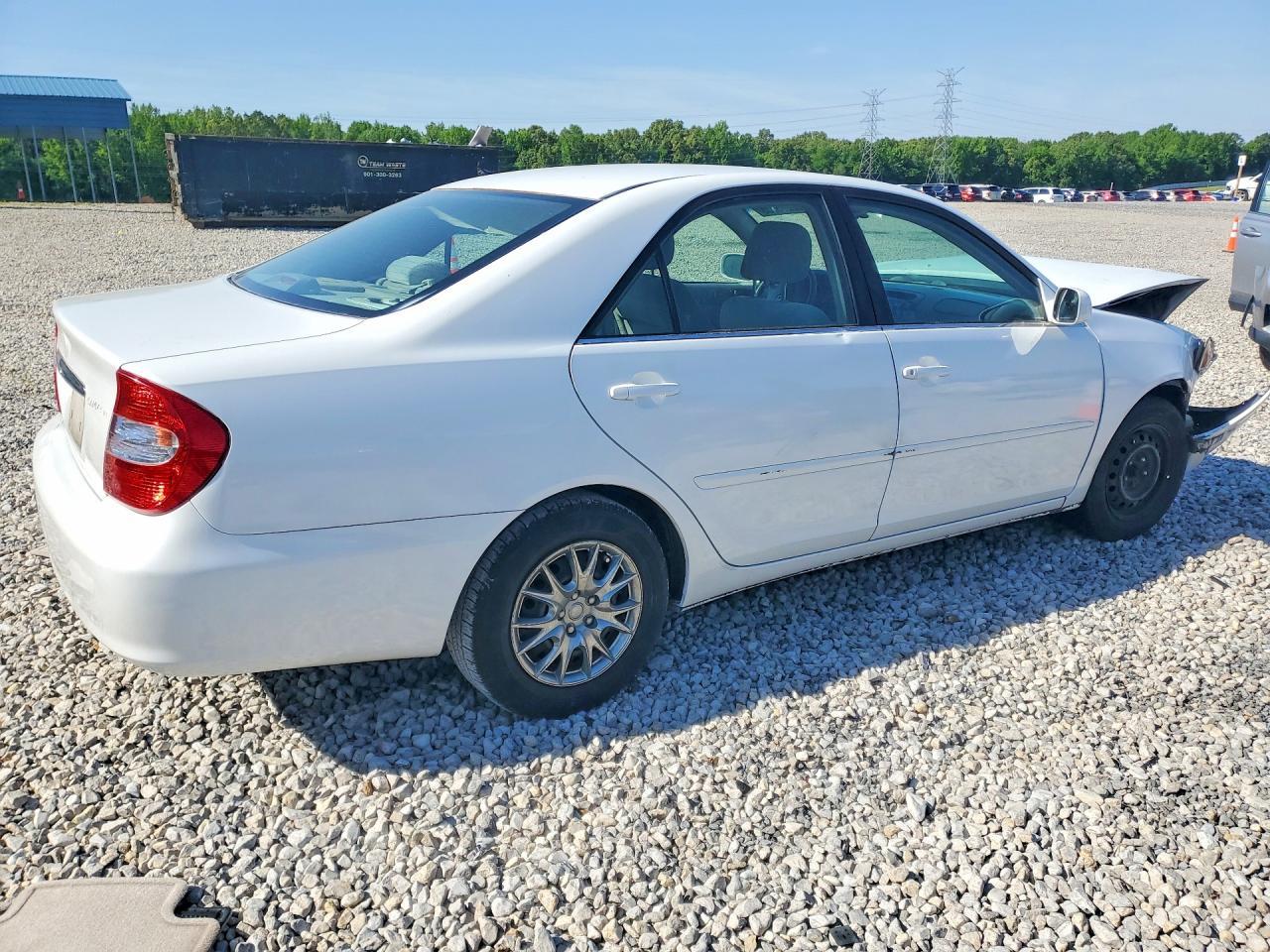 2004 Toyota Camry Le - Фото 3