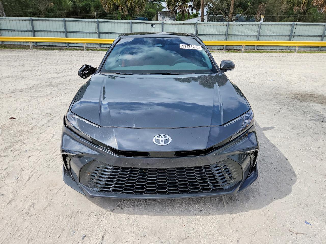 2026 Toyota Camry Xse - Image 5