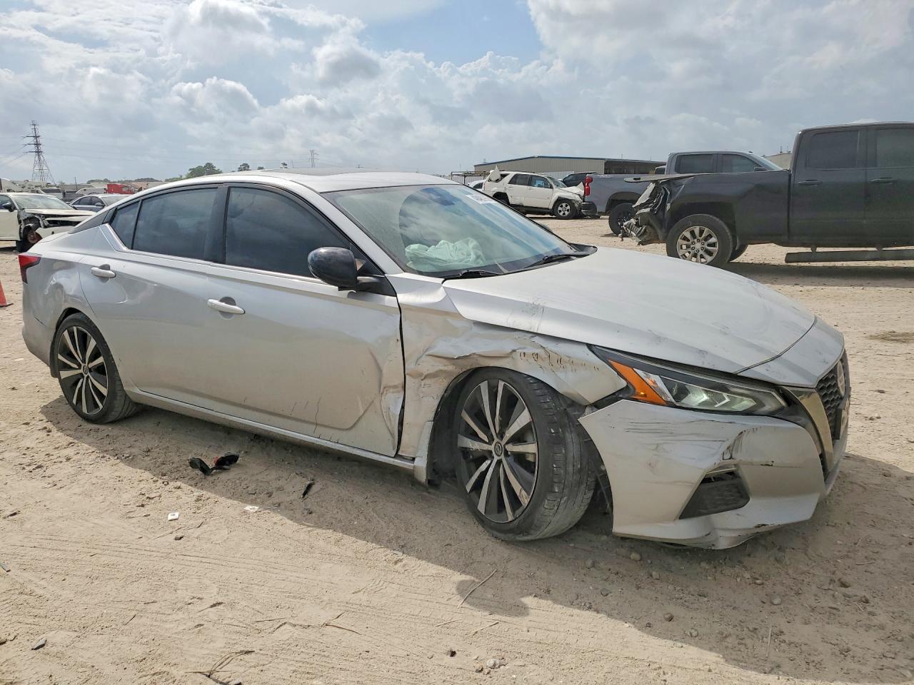 2021 Nissan Altima 2.5 Sr - Image 4