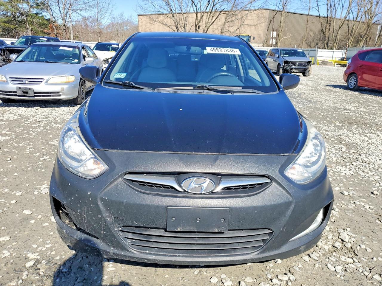 2012 Hyundai Accent Se - Image 5