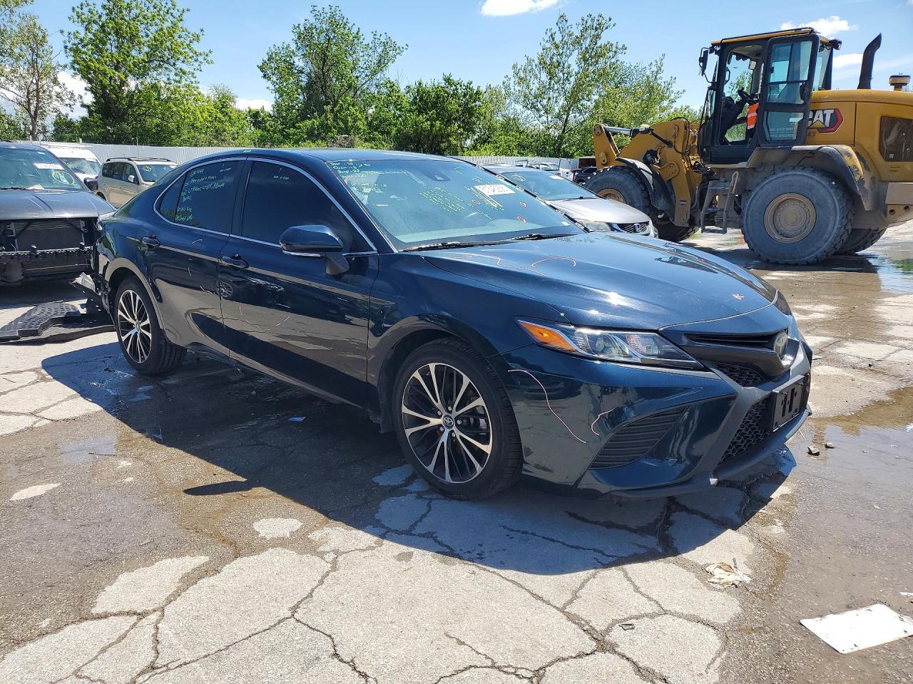 2018 Toyota Camry Se - Фото 4