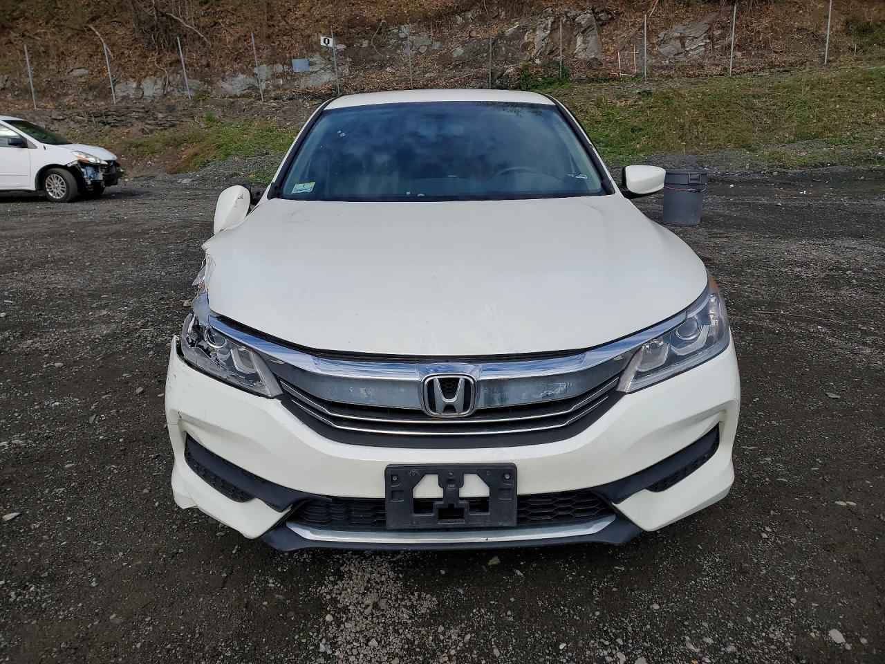 2017 Honda Accord Lx - Фото 5