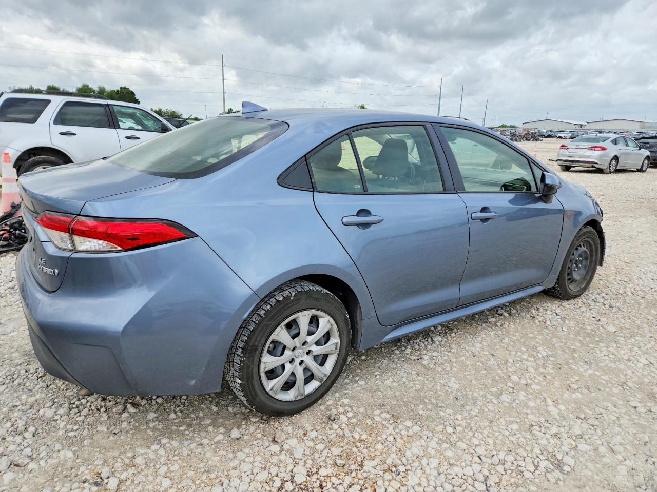 2024 Toyota Corolla Hybrid Le - Image 3