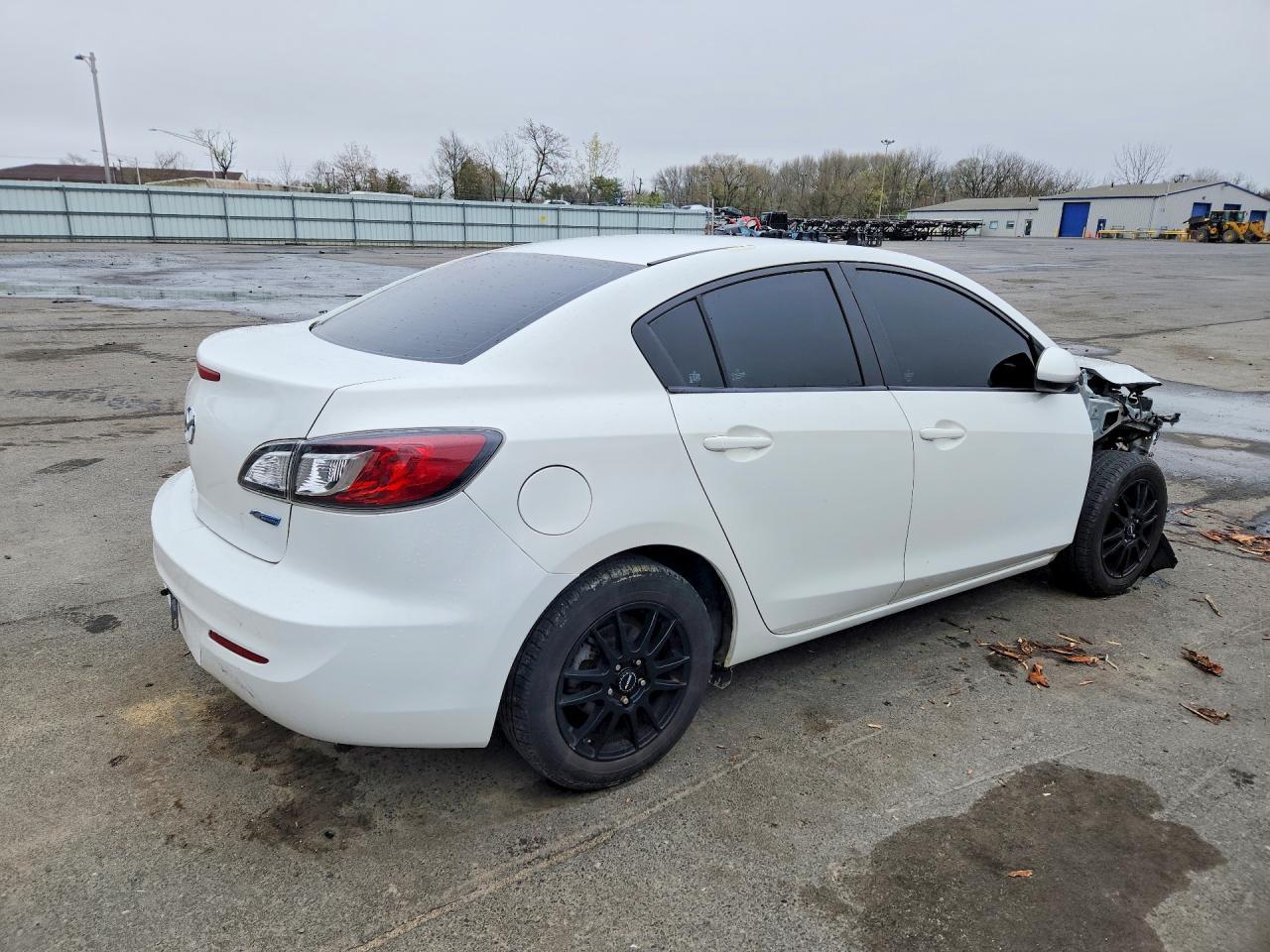 2013 Mazda 3 I - Фото 3