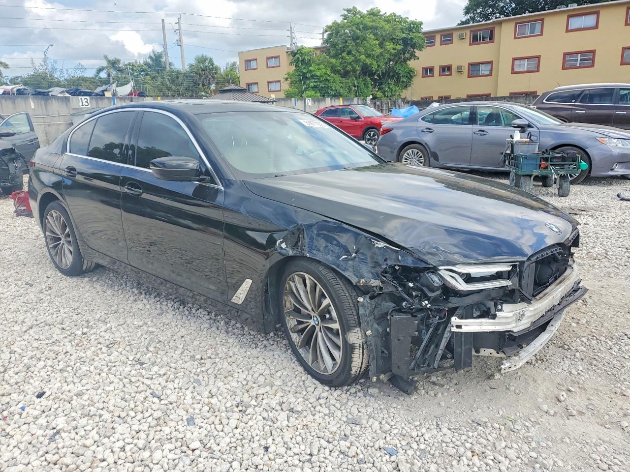 2021 BMW 530 I - Фото 4