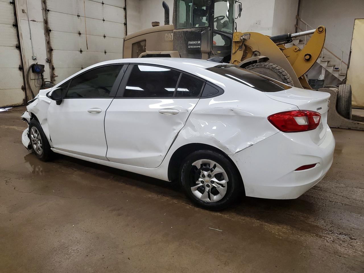 2019 Chevrolet Cruze Ls - Image 2