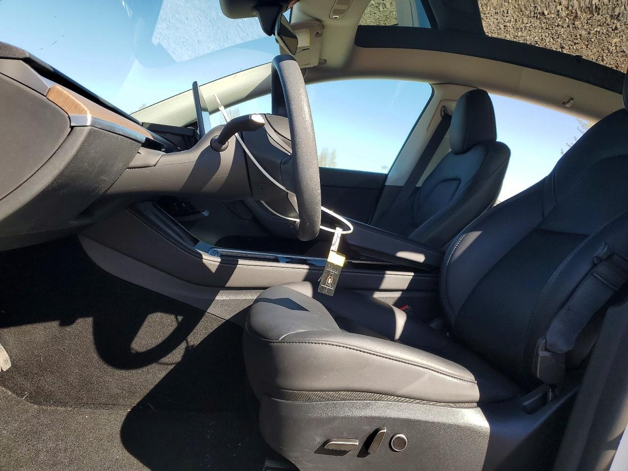2024 Tesla Model Y - Image 7