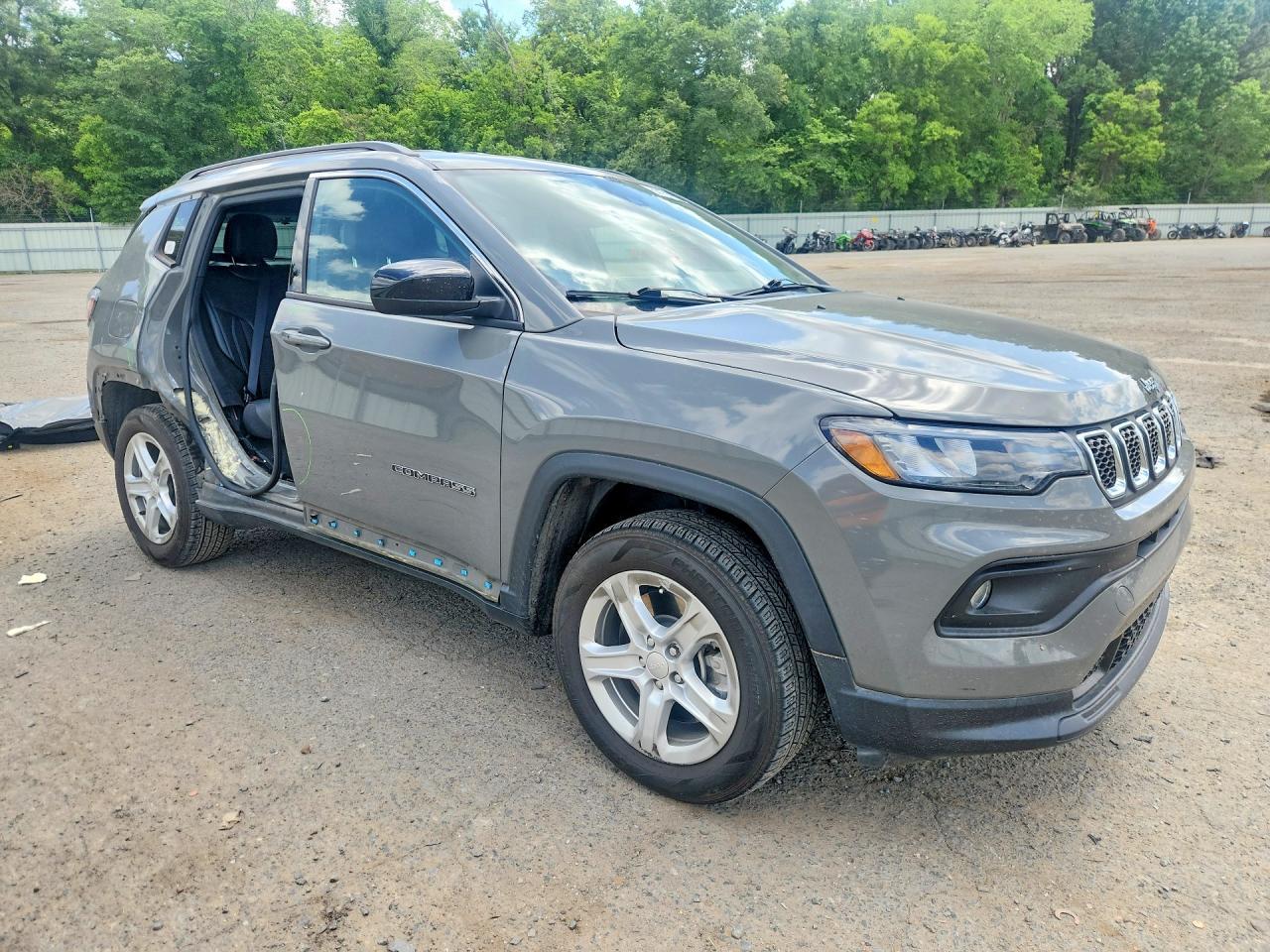 2023 Jeep Compass Latitude - Image 4