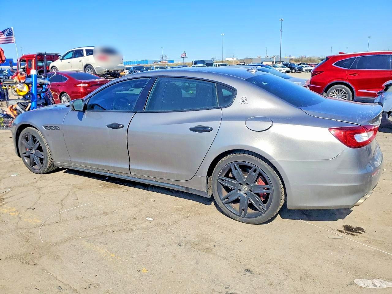 2017 Maserati Quattroporte S - Фото 2