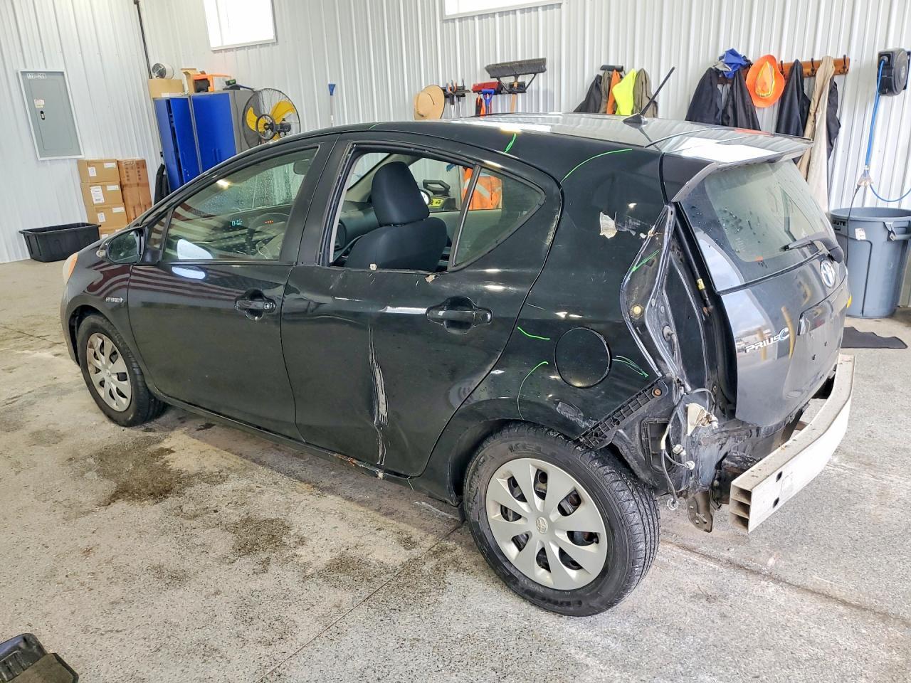 2014 Toyota Prius C Two - Фото 2