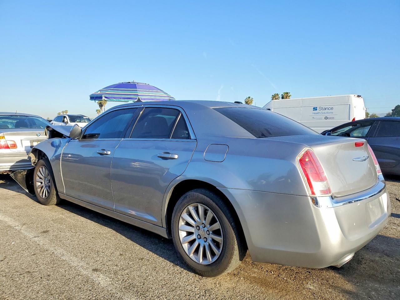 2014 Chrysler 300 - Image 3