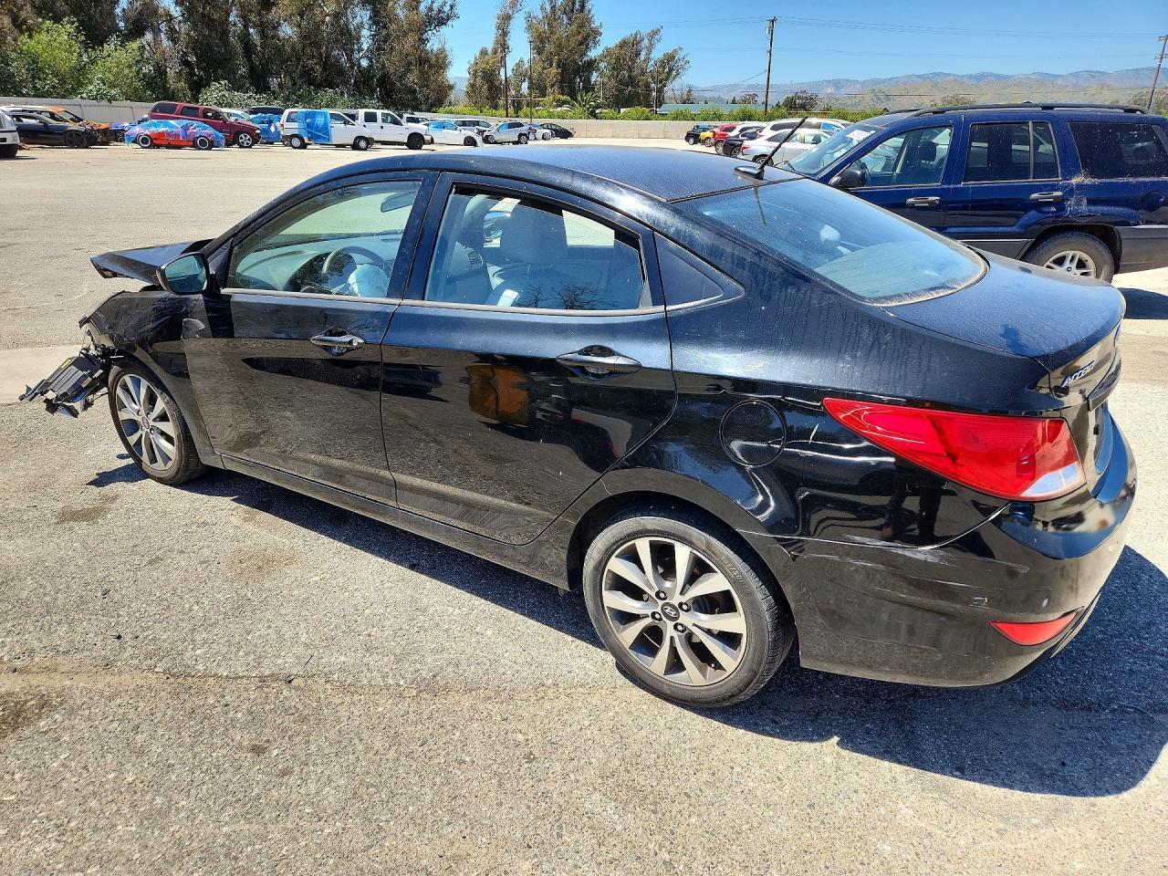 2017 Hyundai Accent Se - Фото 2