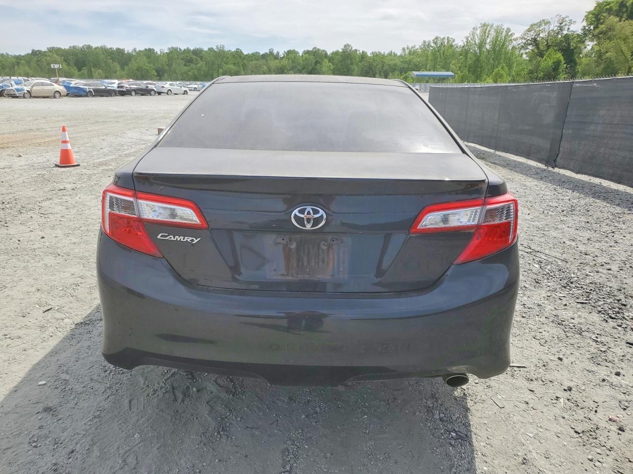 2014 Toyota Camry Se - Фото 6