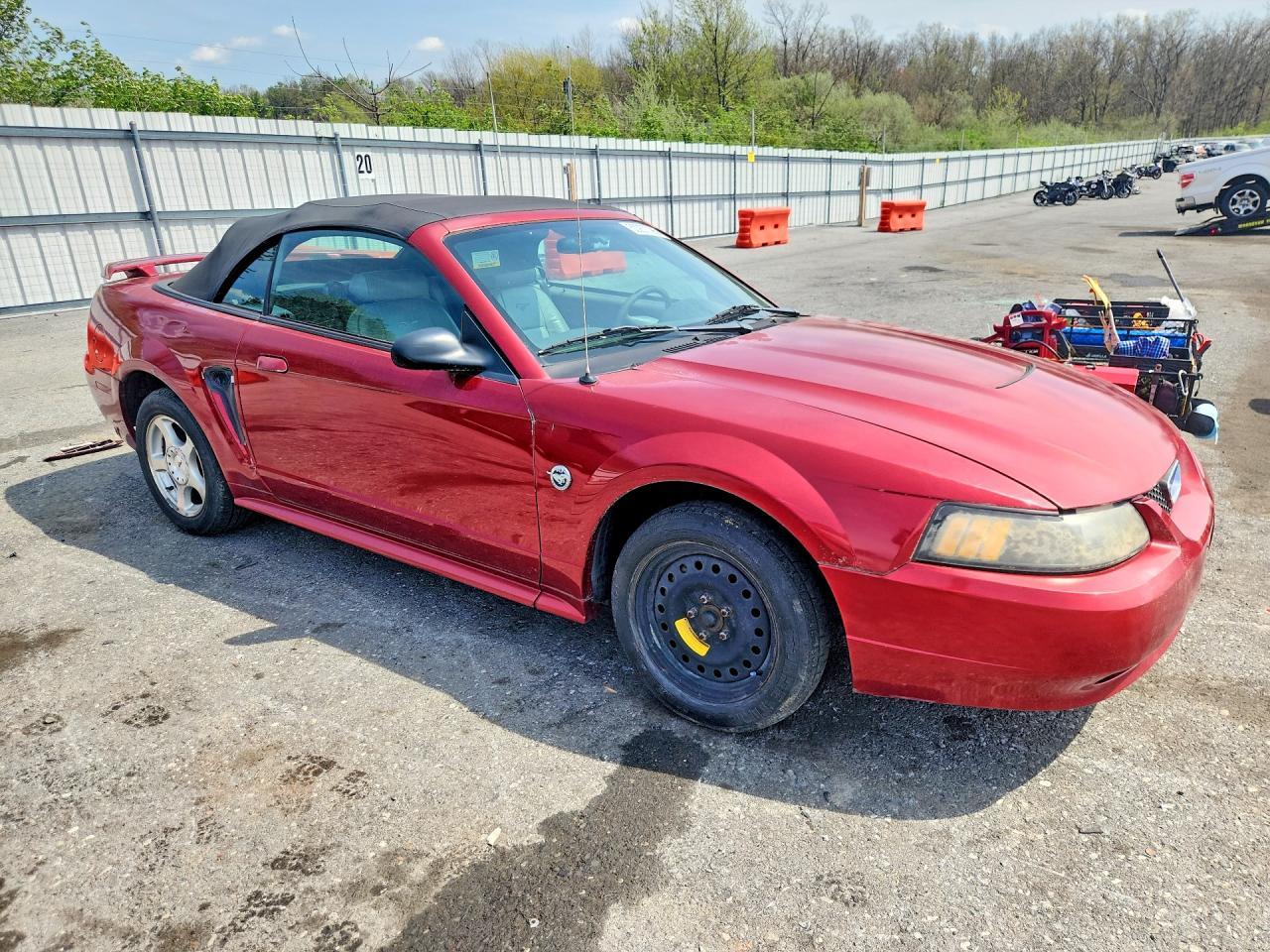 2004 Ford Mustang - Image 4