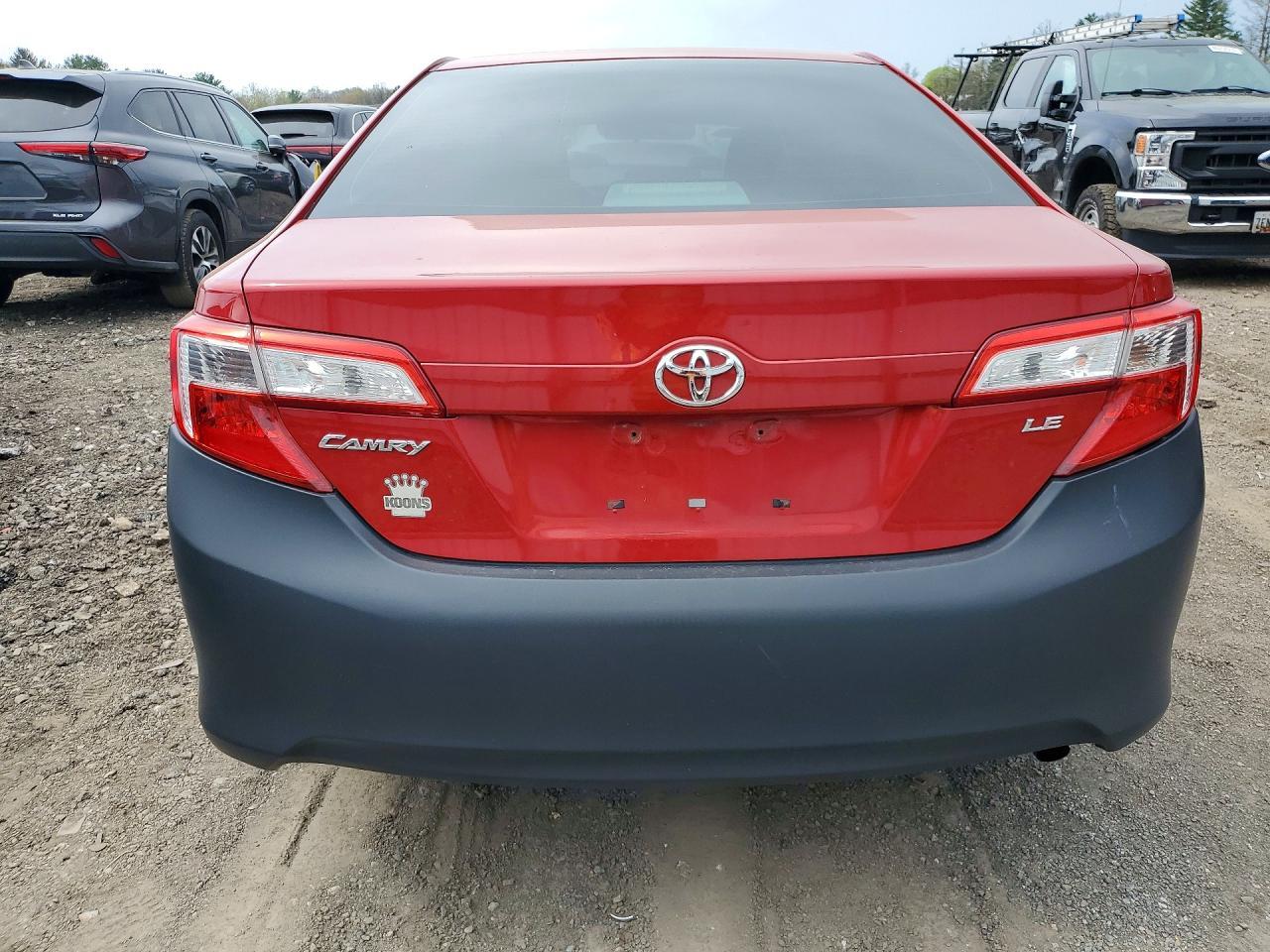2014 Toyota Camry Le - Фото 6
