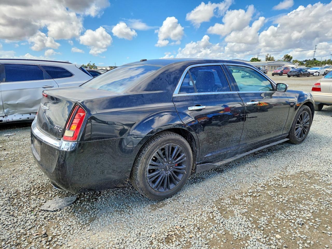 2011 Chrysler 300C - Фото 3