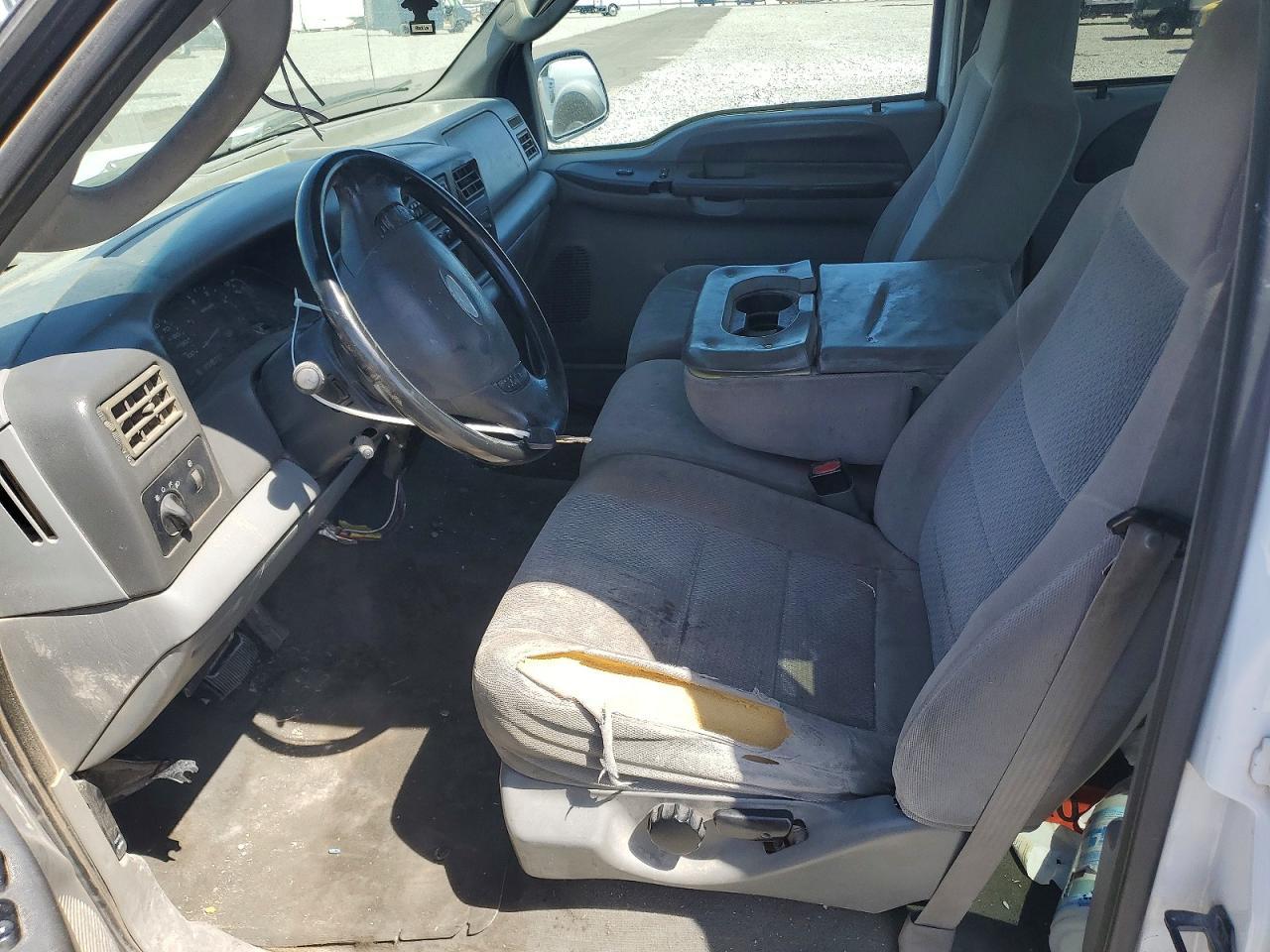 2004 Ford F250 Super Duty - Image 7