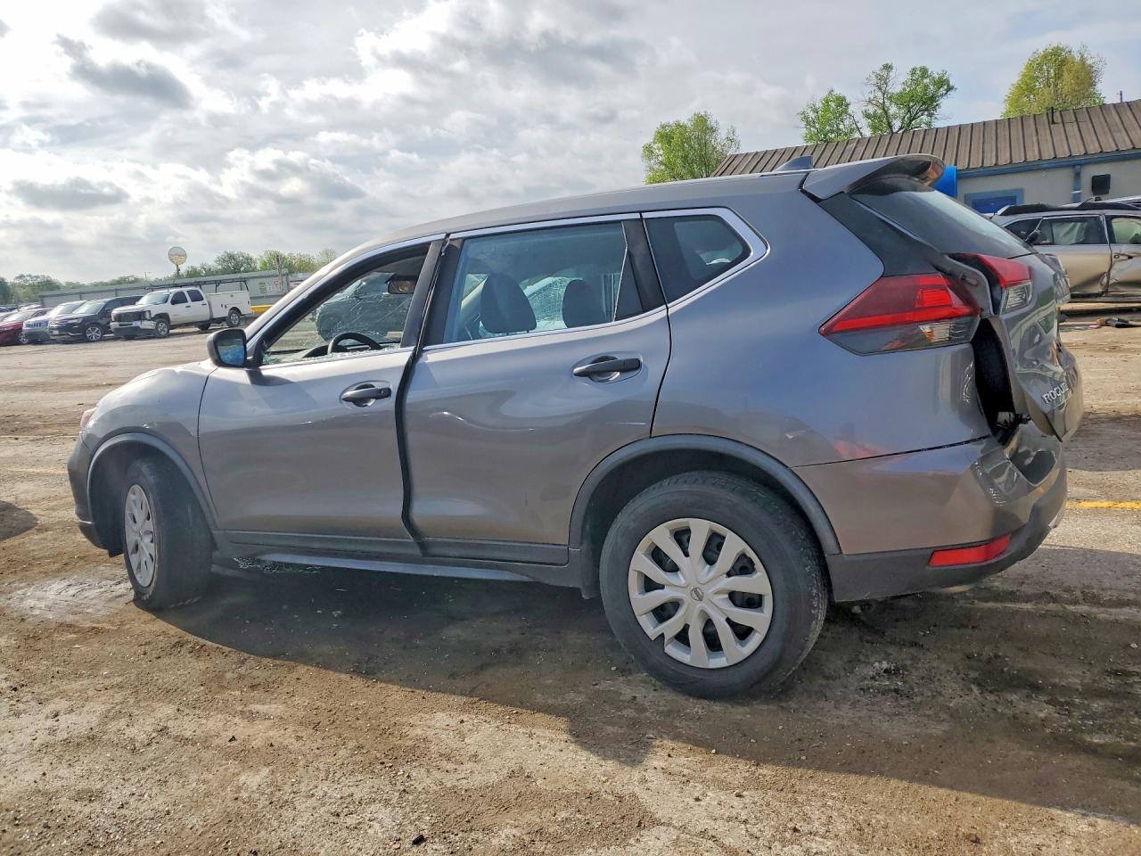 2019 Nissan Rogue S - Image 2