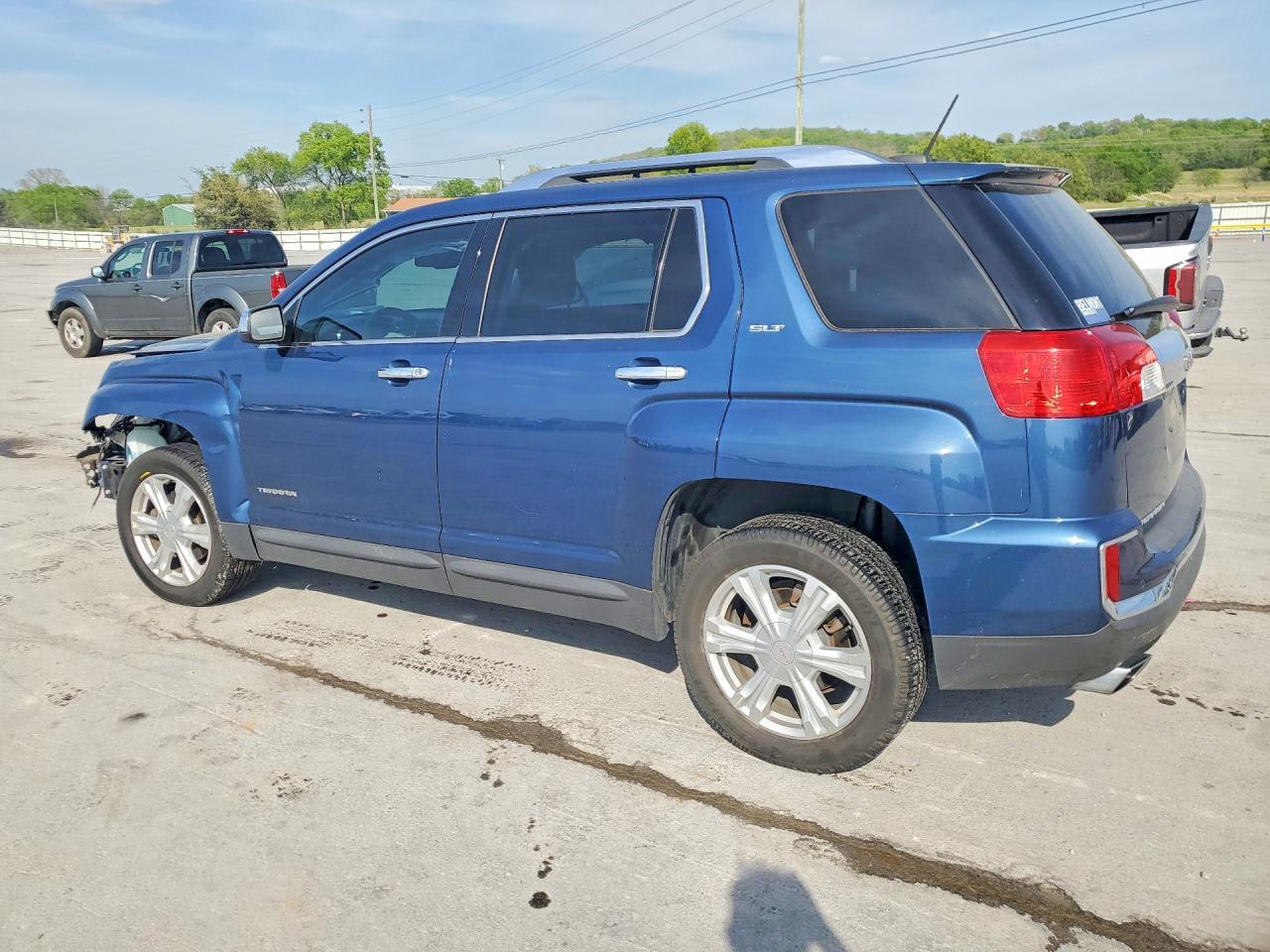 2017 GMC Terrain Slt - Image 2