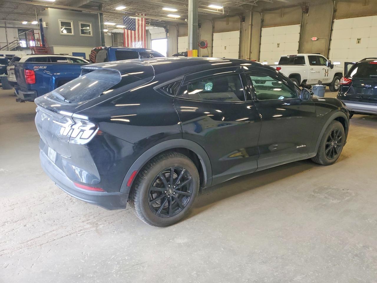 2021 Ford Mustang Mach-E Select - Фото 3