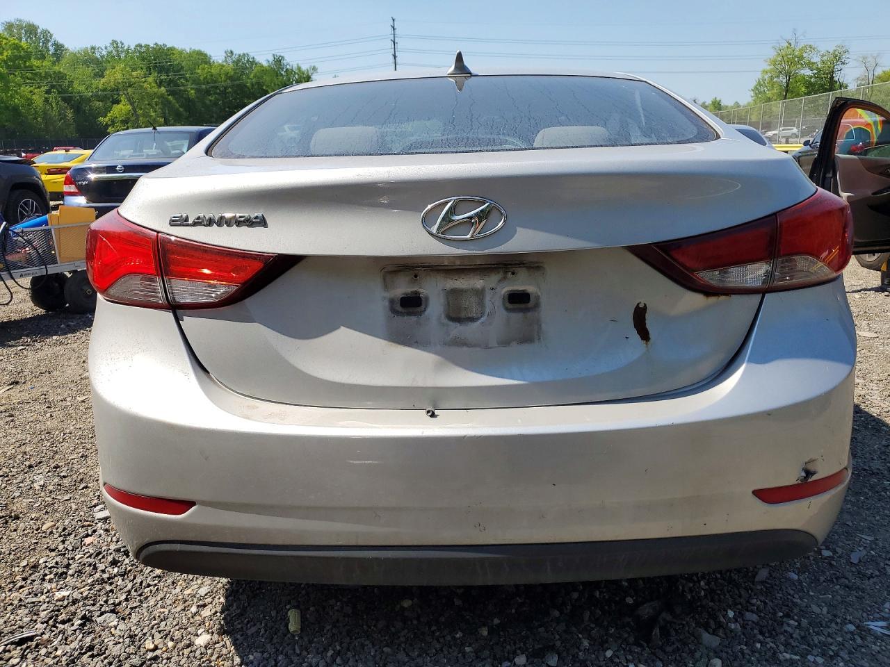 2016 Hyundai Elantra Se - Фото 6