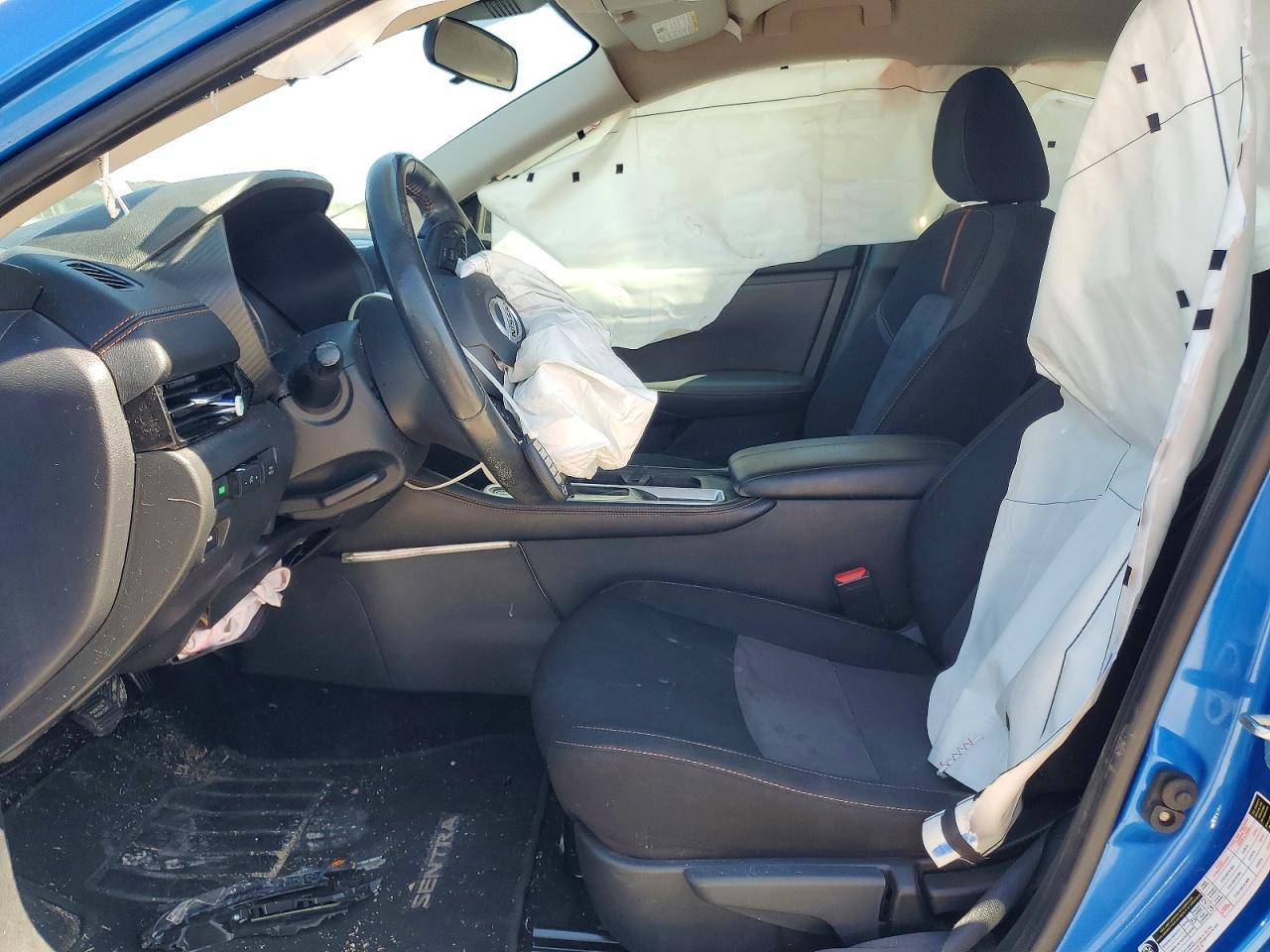 2022 Nissan Sentra Sr - Image 7