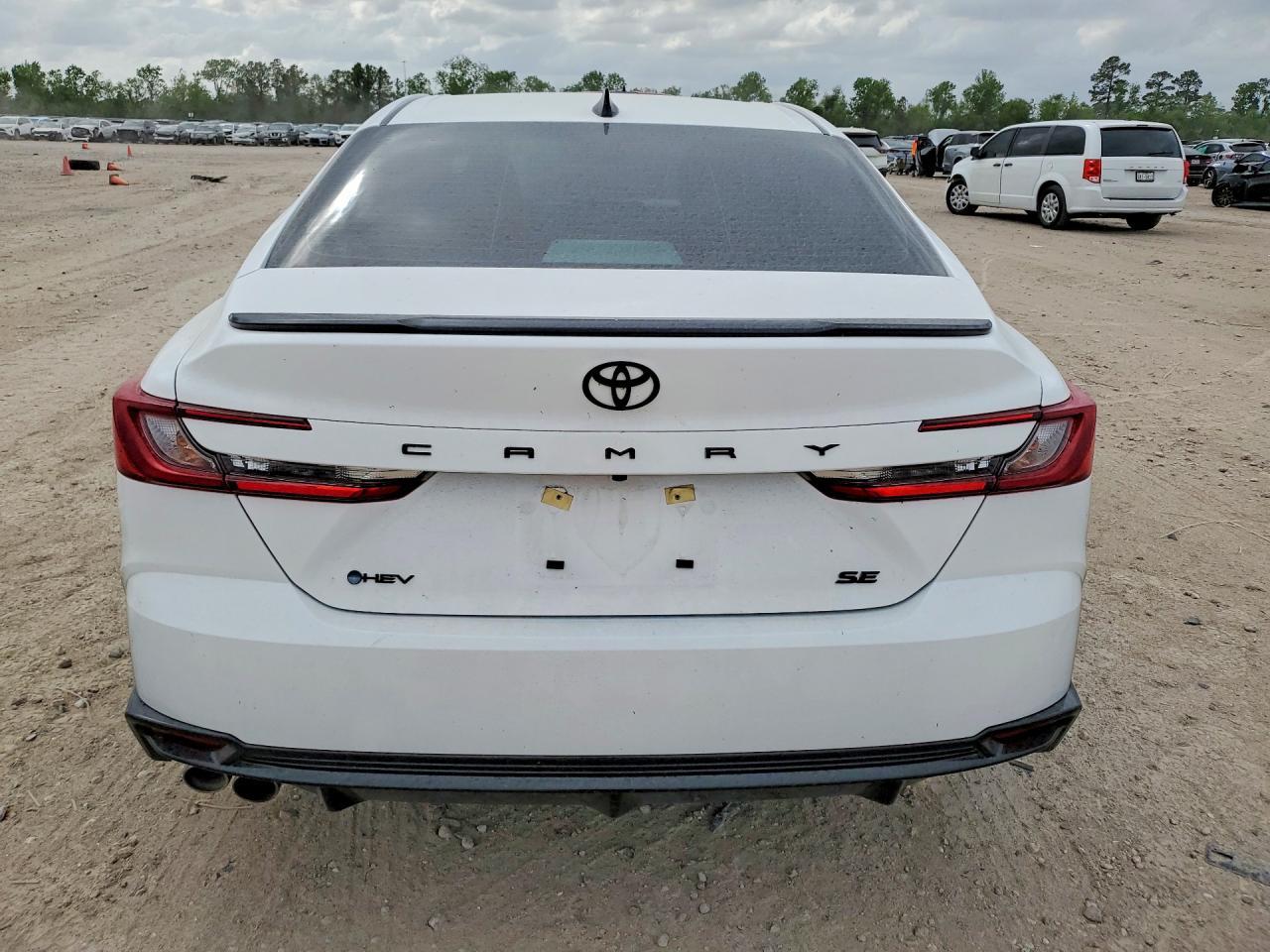 2026 Toyota Camry Nightshade - Фото 6
