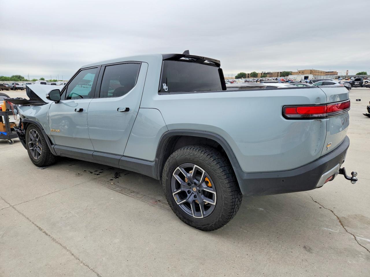 2022 Rivian R1T Adventure - Image 2