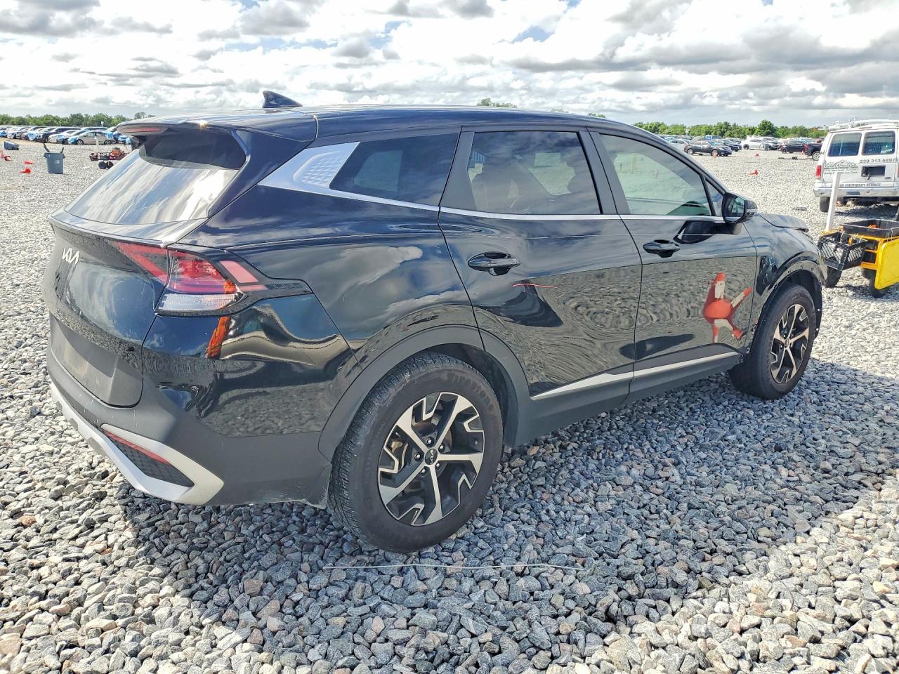2024 Kia Sportage Ex - Image 3