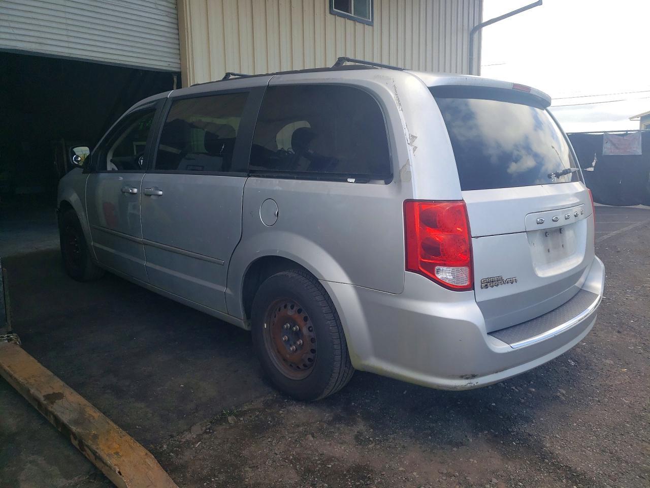 2011 Dodge Grand Caravan Express - Фото 2