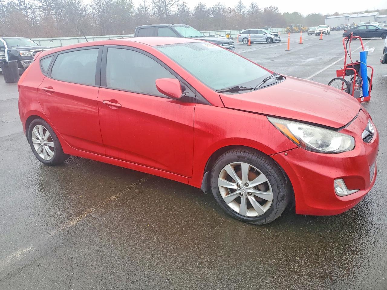 2012 Hyundai Accent Se - Фото 4