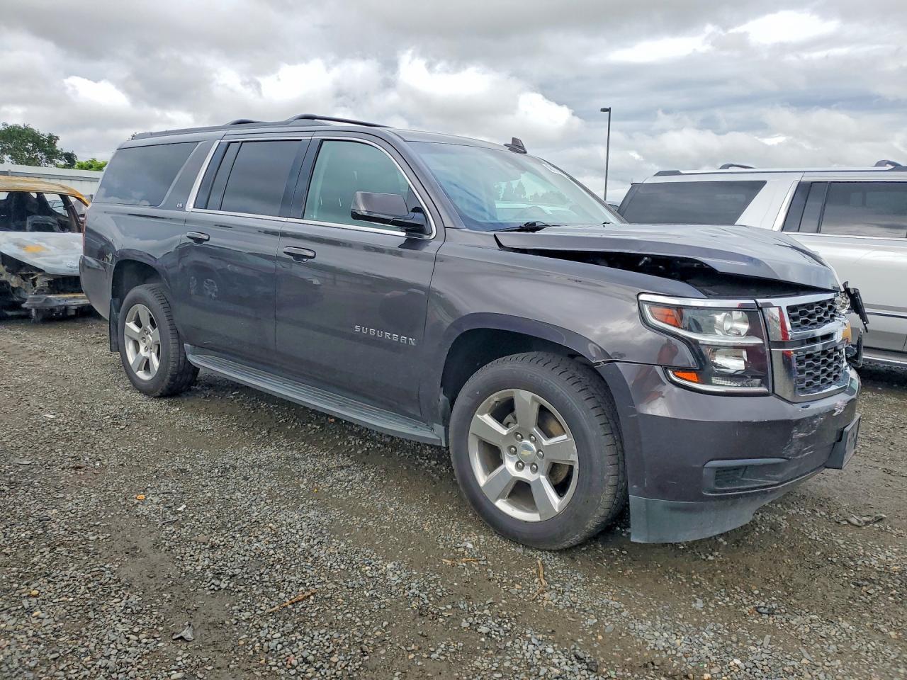 2016 Chevrolet Suburban K1500 Ls - Image 4