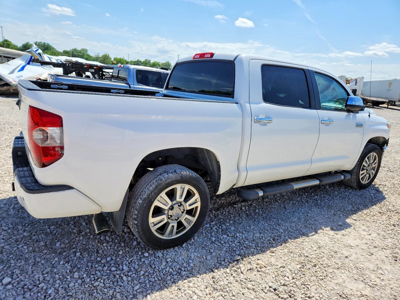 2014 Toyota Tundra Crewmax Platinum - Image 3
