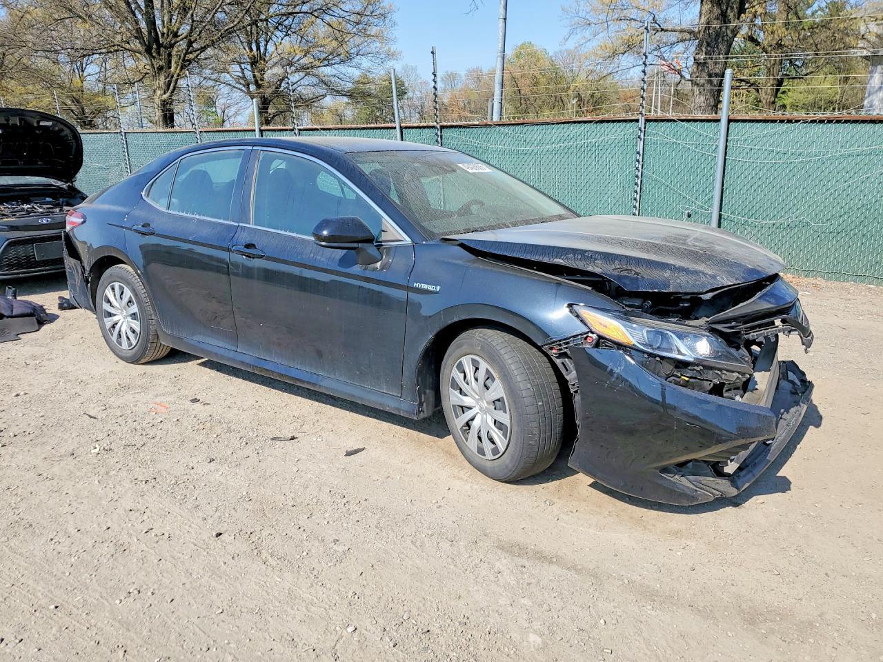 2019 Toyota Camry Le - Фото 4
