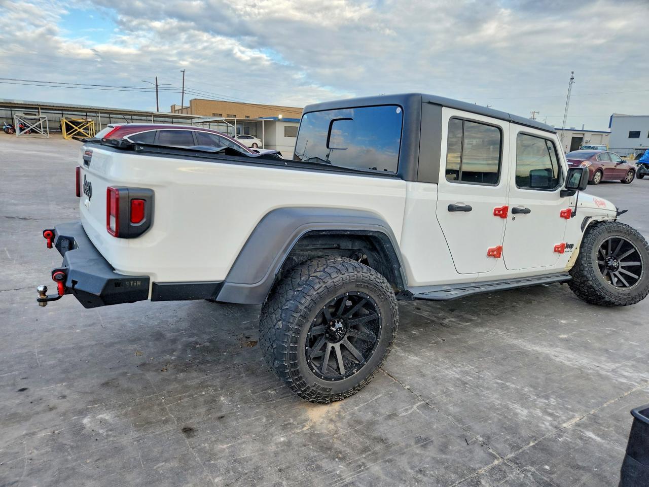 2020 Jeep Gladiator Sport - Image 3