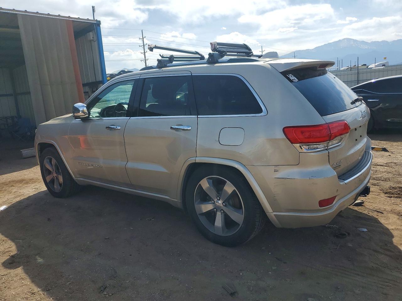 2014 Jeep Grand Cherokee Overland - Image 2