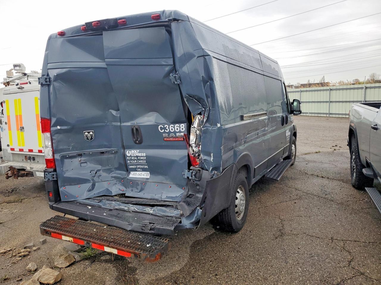 2020 Ram Promaster 3500 Delivery Van - Фото 3