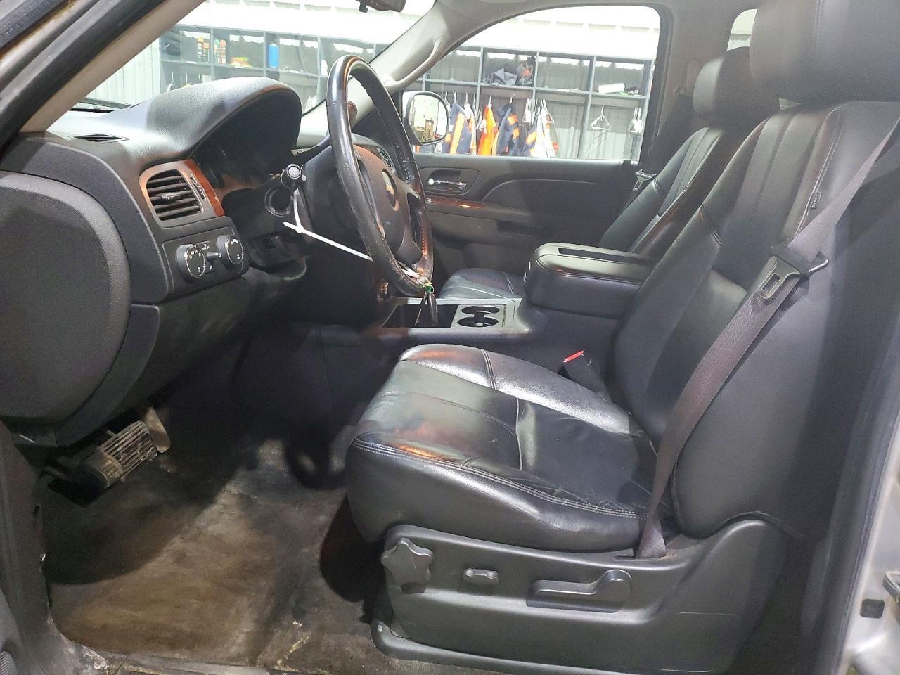 2010 Chevrolet Suburban K1500 Lt - Фото 7