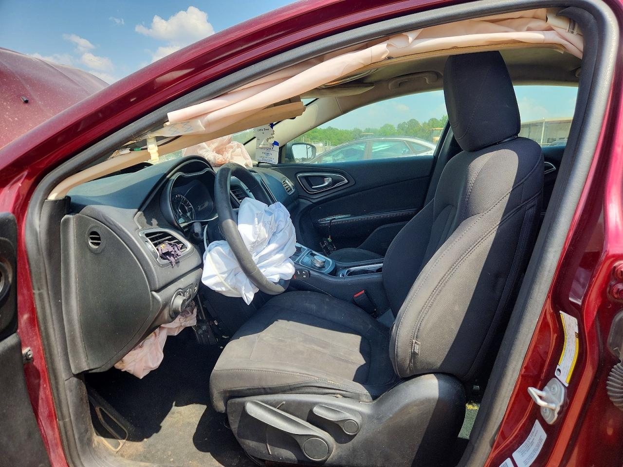 2015 Chrysler 200 Limited - Фото 7